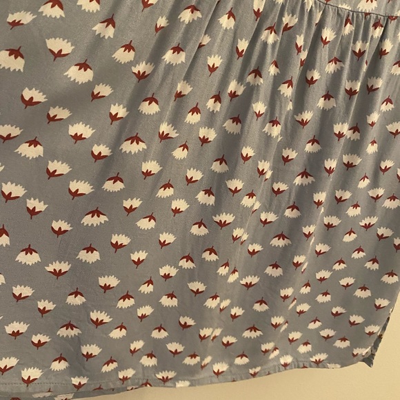 Boden beautiful blouse, like new, floral pattern - Picture 6 of 16